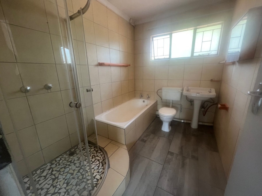 2 Bedroom Property for Sale in Roseville Gauteng