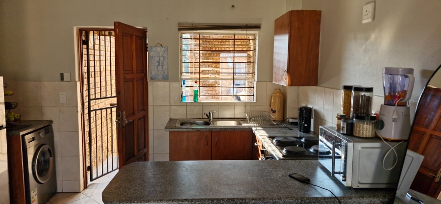 2 Bedroom Property for Sale in Honeypark Gauteng