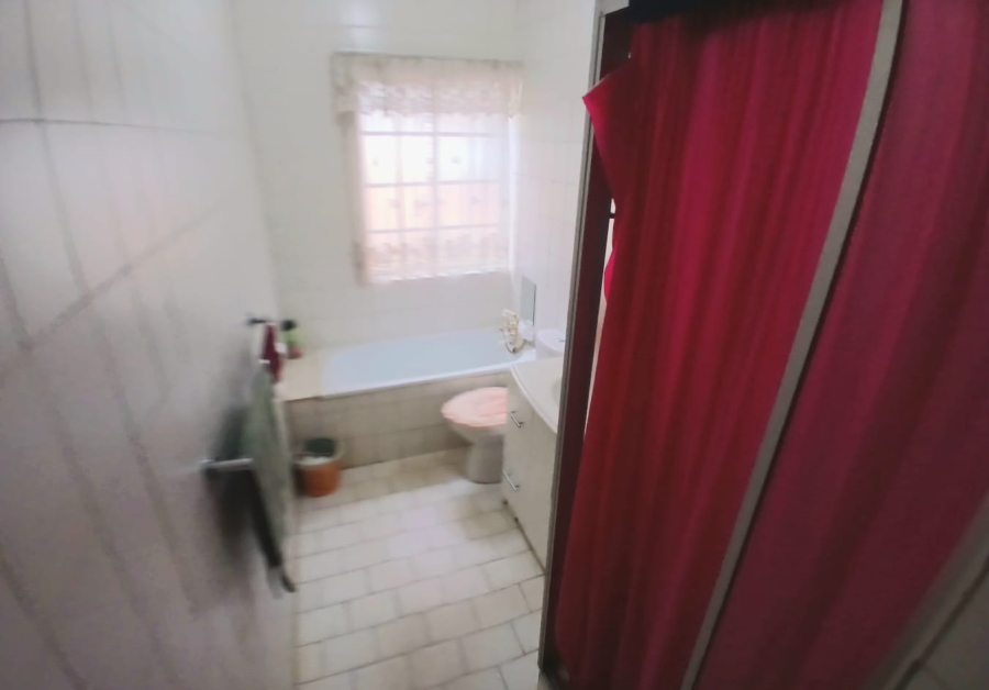 4 Bedroom Property for Sale in Pretoria North Gauteng