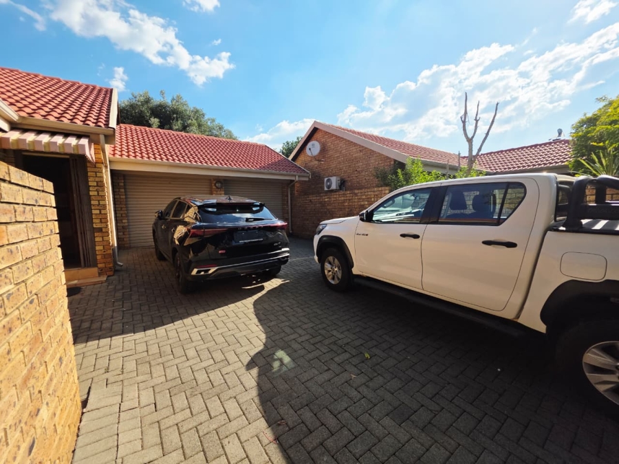 3 Bedroom Property for Sale in Montana Gauteng