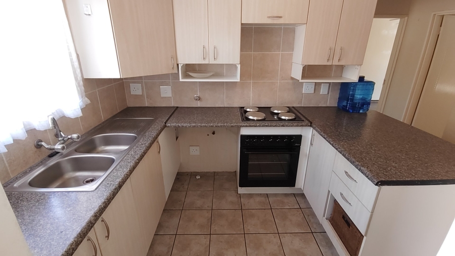 2 Bedroom Property for Sale in Sinoville Gauteng