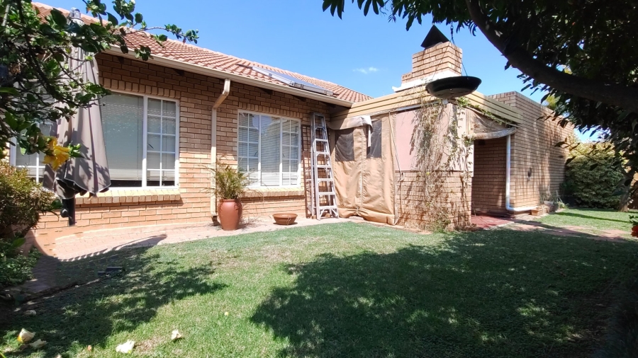 2 Bedroom Property for Sale in Sinoville Gauteng