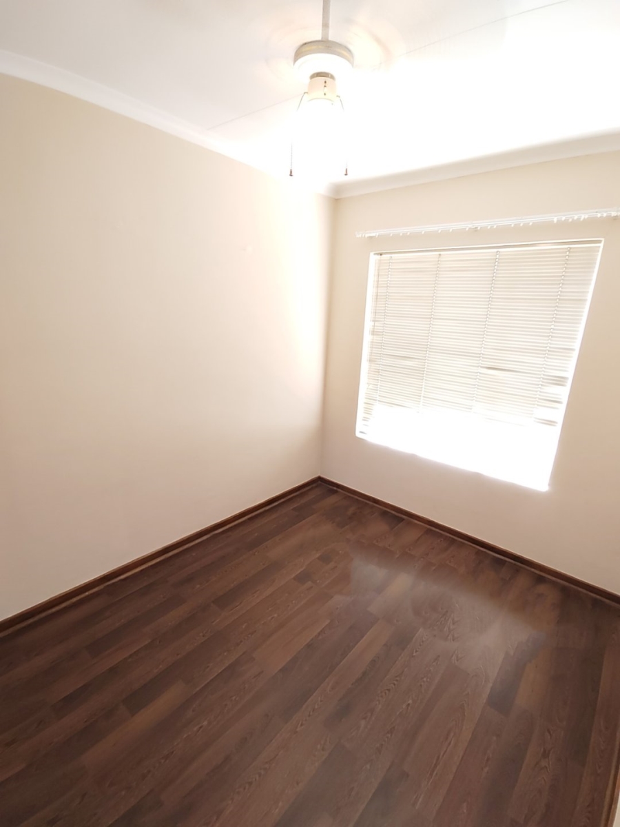 2 Bedroom Property for Sale in Sinoville Gauteng