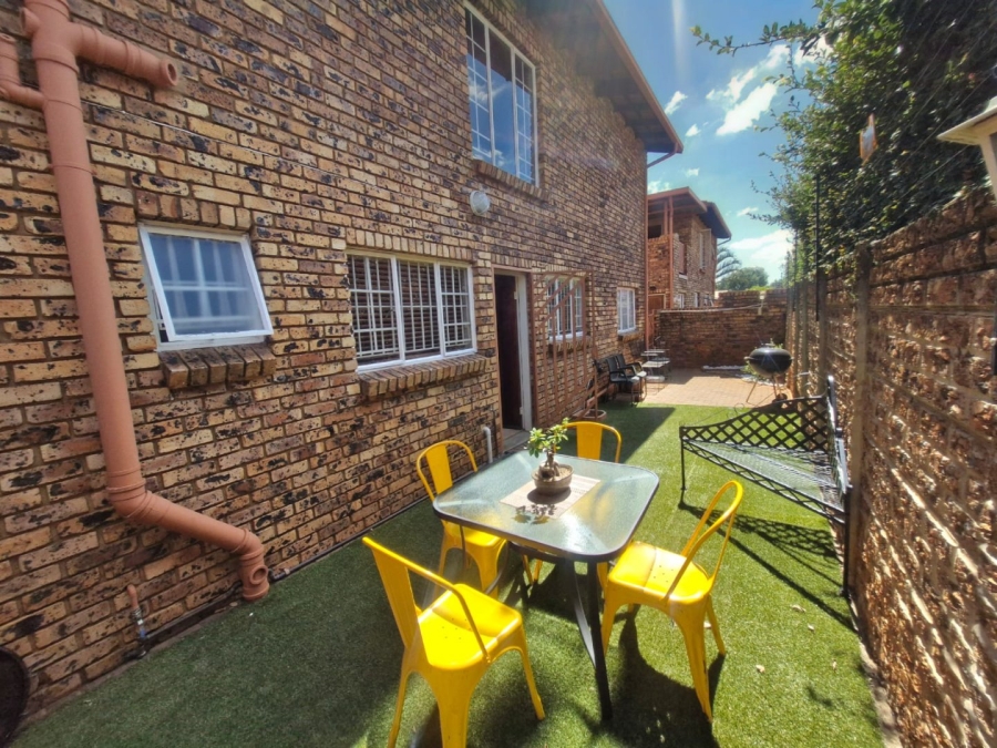 3 Bedroom Property for Sale in Magalieskruin Gauteng