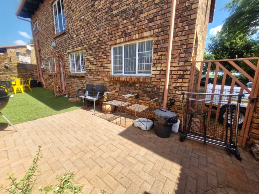 3 Bedroom Property for Sale in Magalieskruin Gauteng