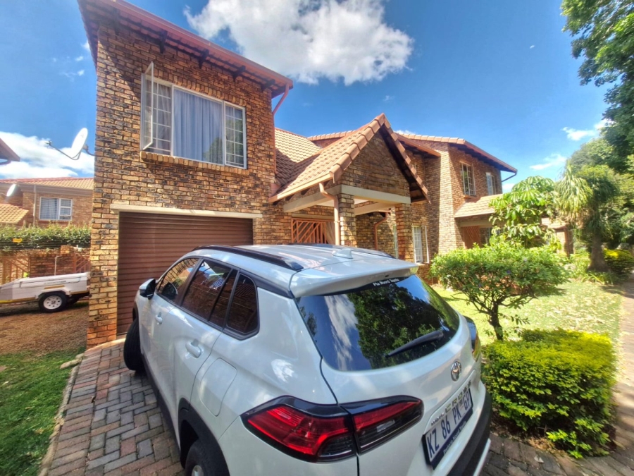 3 Bedroom Property for Sale in Magalieskruin Gauteng