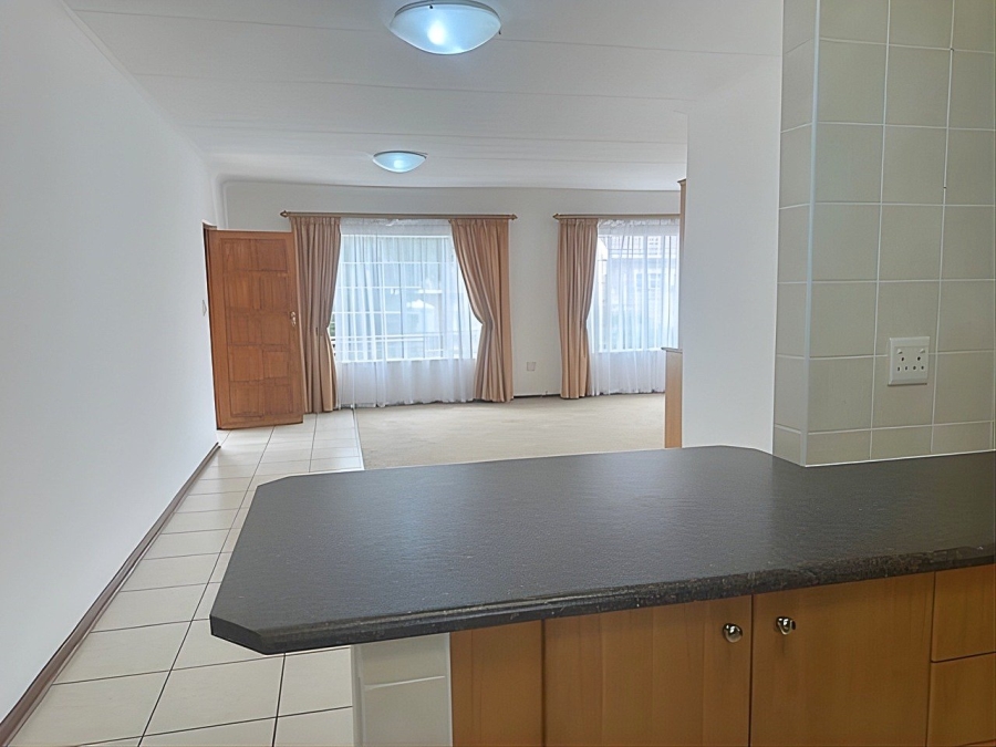 2 Bedroom Property for Sale in Wilgeheuwel Gauteng