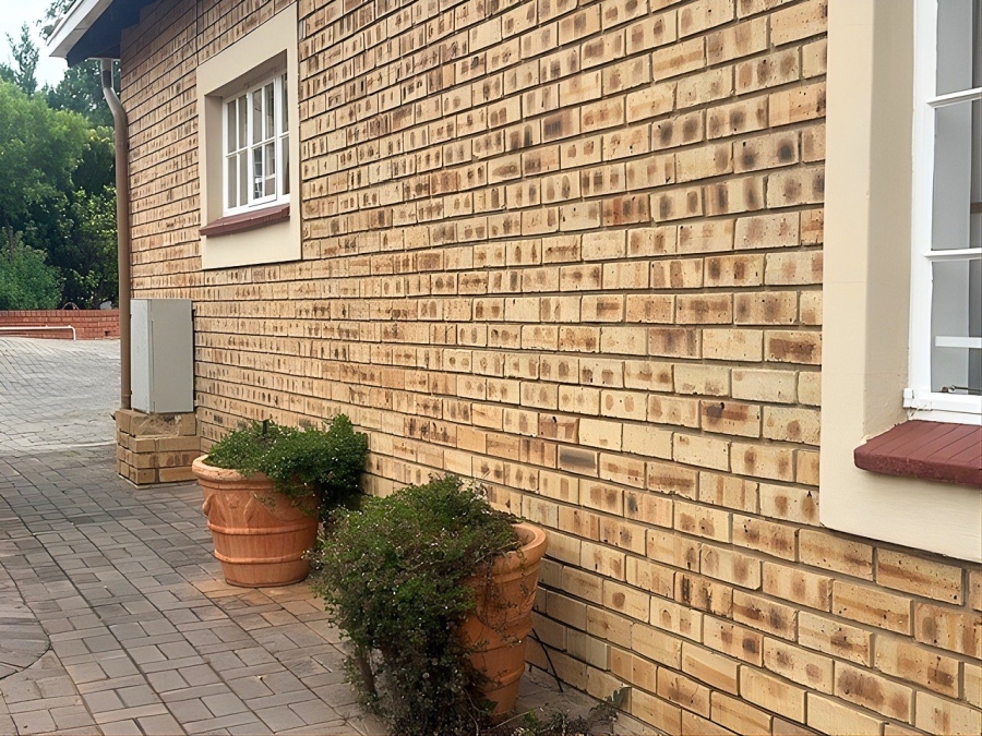 2 Bedroom Property for Sale in Wilgeheuwel Gauteng