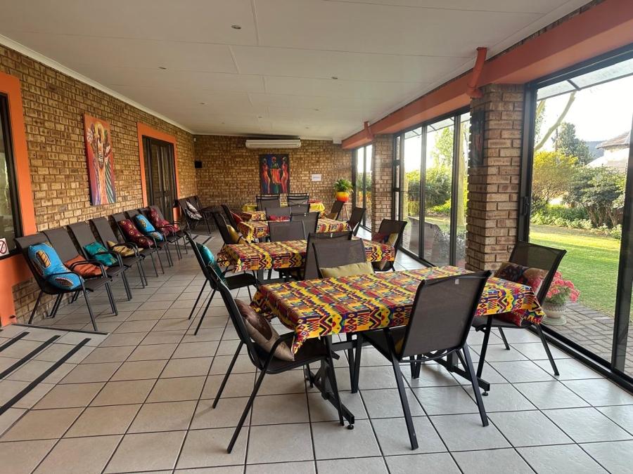 2 Bedroom Property for Sale in Wilgeheuwel Gauteng