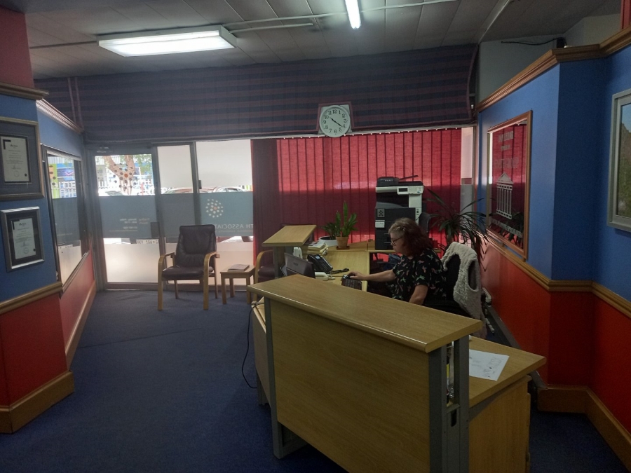  Bedroom Property for Sale in New Redruth Gauteng