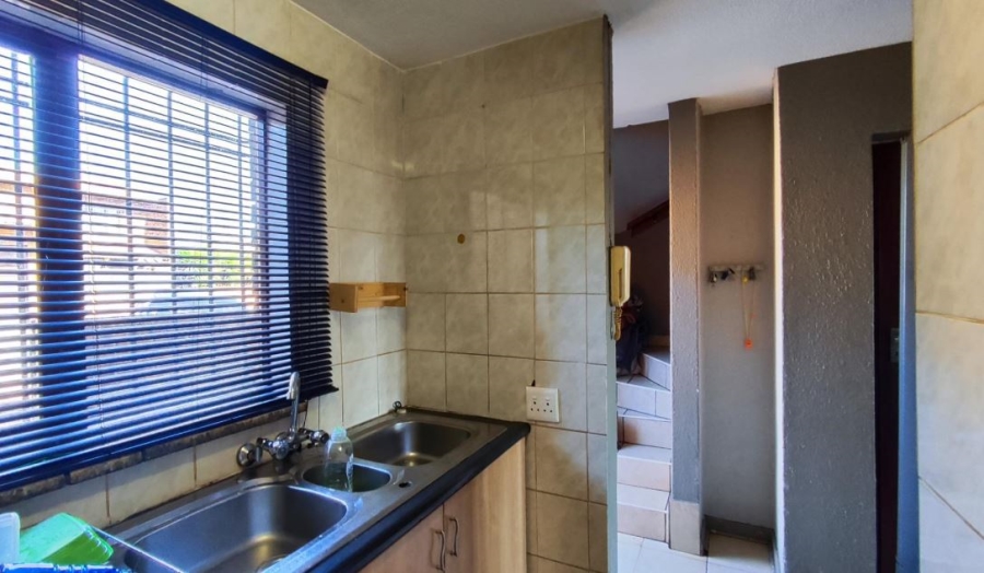 2 Bedroom Property for Sale in Klopperpark Gauteng