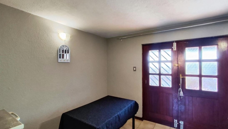 2 Bedroom Property for Sale in Klopperpark Gauteng