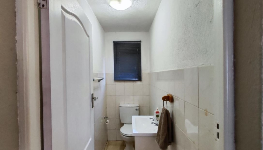 2 Bedroom Property for Sale in Klopperpark Gauteng