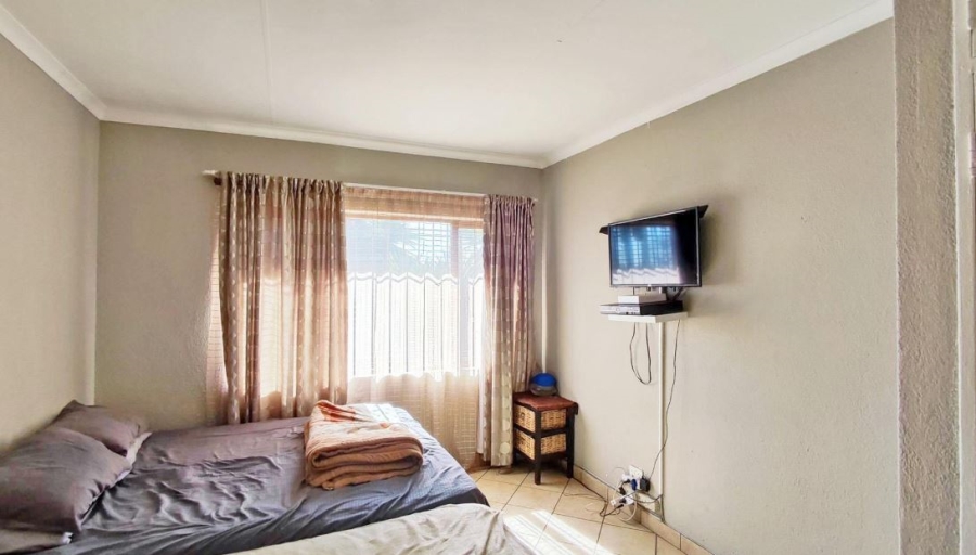2 Bedroom Property for Sale in Klopperpark Gauteng