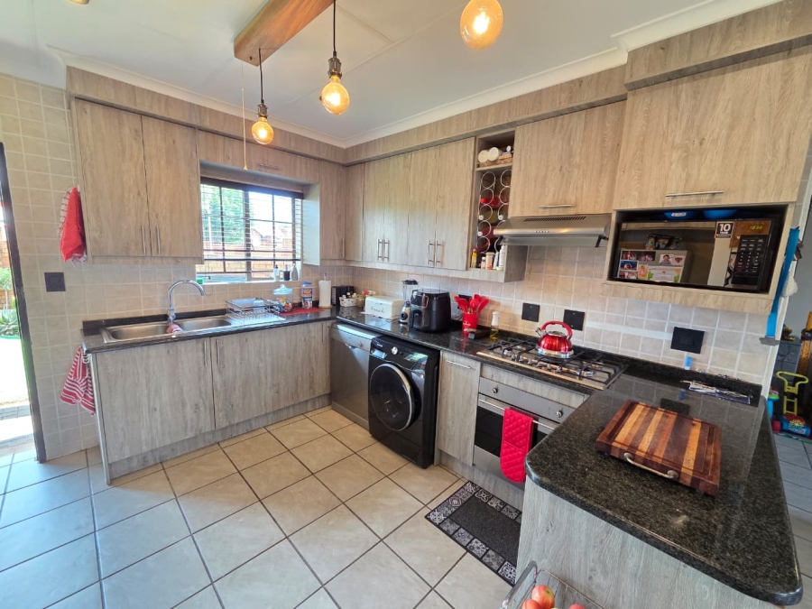 2 Bedroom Property for Sale in Montana Tuine Gauteng