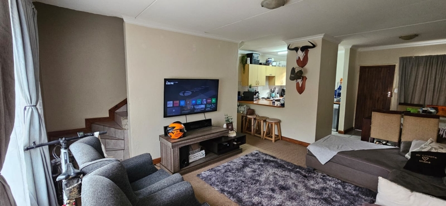 2 Bedroom Property for Sale in Annlin Gauteng