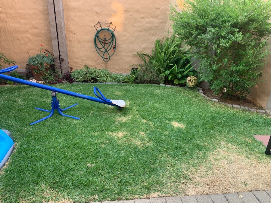 To Let 2 Bedroom Property for Rent in Carlswald Gauteng