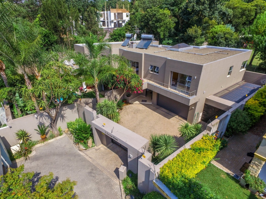 4 Bedroom Property for Sale in Hurlingham Gauteng