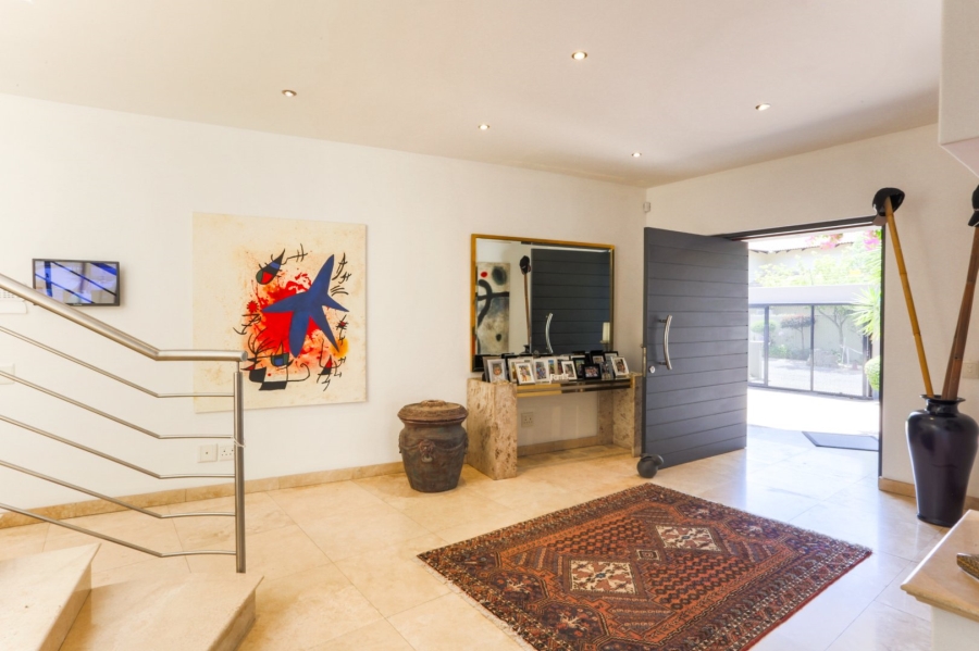 4 Bedroom Property for Sale in Hurlingham Gauteng