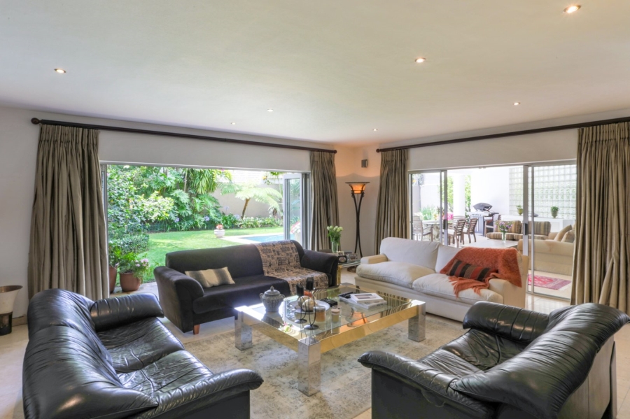 4 Bedroom Property for Sale in Hurlingham Gauteng