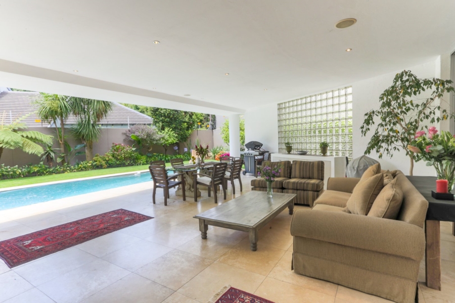 4 Bedroom Property for Sale in Hurlingham Gauteng