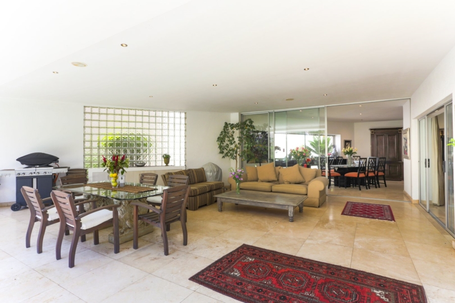 4 Bedroom Property for Sale in Hurlingham Gauteng