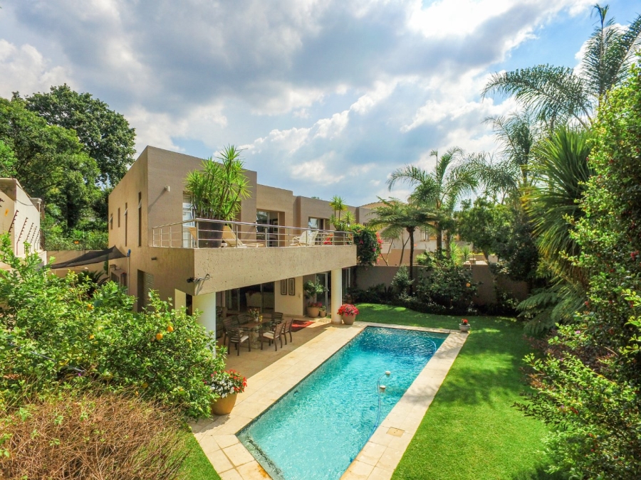 4 Bedroom Property for Sale in Hurlingham Gauteng