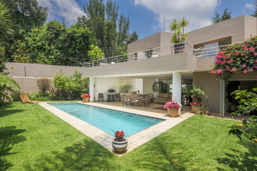 4 Bedroom Property for Sale in Hurlingham Gauteng