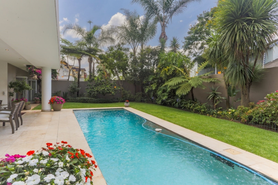 4 Bedroom Property for Sale in Hurlingham Gauteng