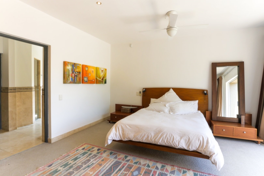 4 Bedroom Property for Sale in Hurlingham Gauteng