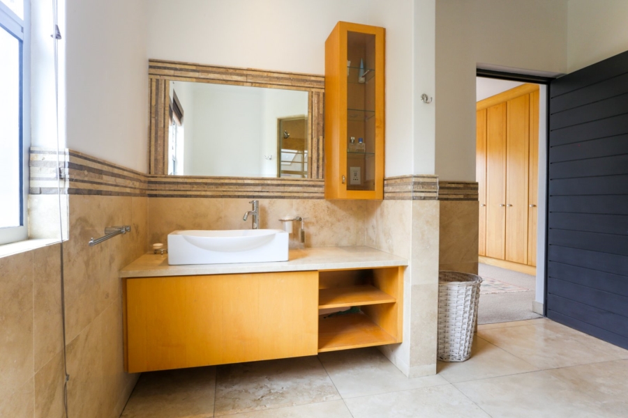 4 Bedroom Property for Sale in Hurlingham Gauteng