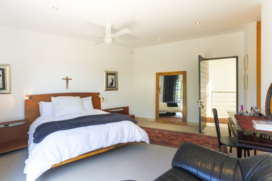 4 Bedroom Property for Sale in Hurlingham Gauteng