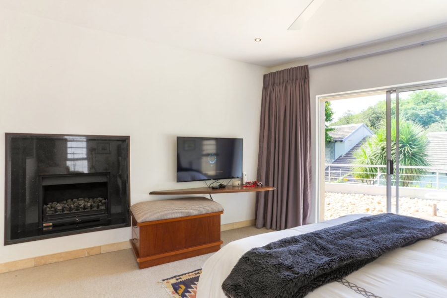 4 Bedroom Property for Sale in Hurlingham Gauteng