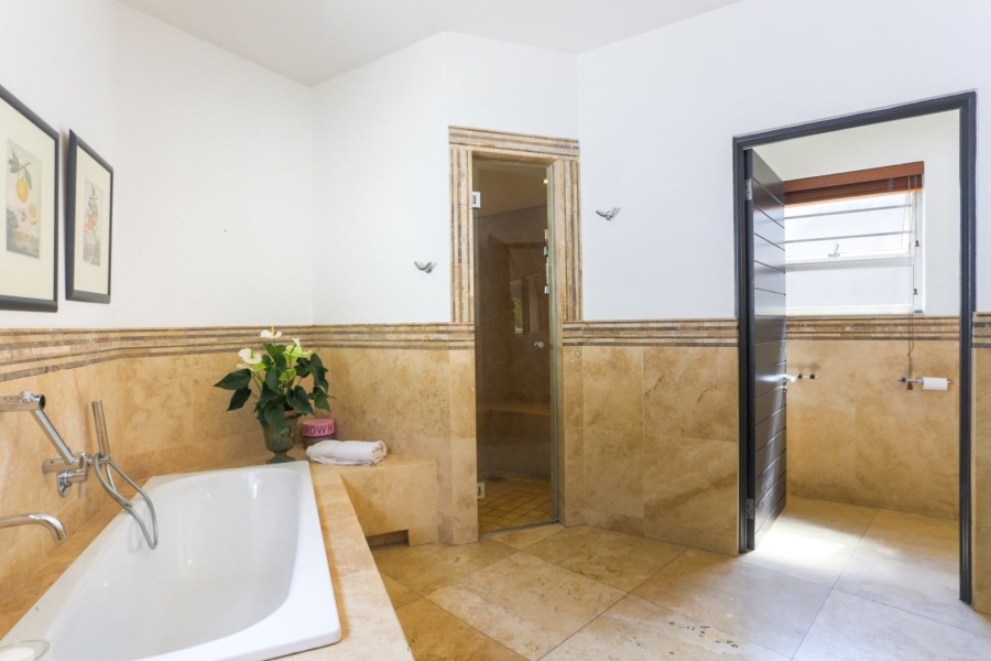 4 Bedroom Property for Sale in Hurlingham Gauteng