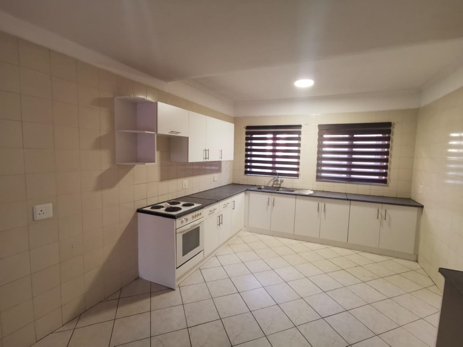 2 Bedroom Property for Sale in Buurendal Gauteng