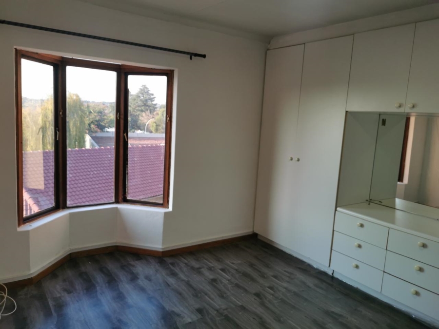 2 Bedroom Property for Sale in Buurendal Gauteng