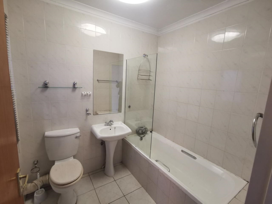 2 Bedroom Property for Sale in Buurendal Gauteng