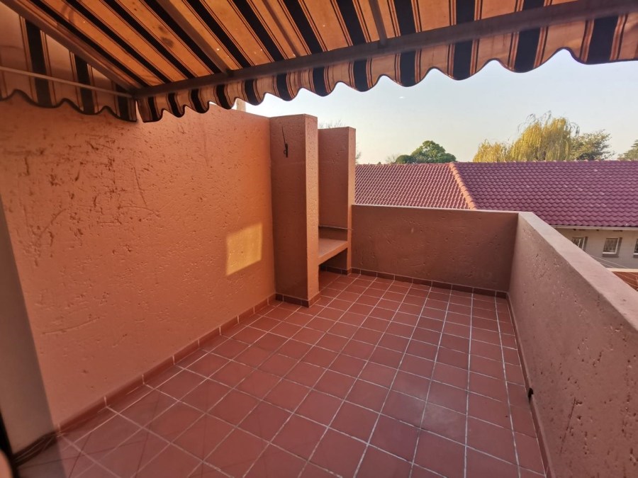 2 Bedroom Property for Sale in Buurendal Gauteng