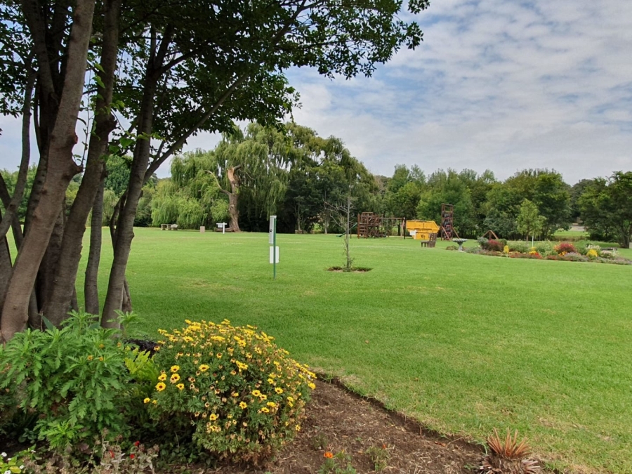 2 Bedroom Property for Sale in Buurendal Gauteng