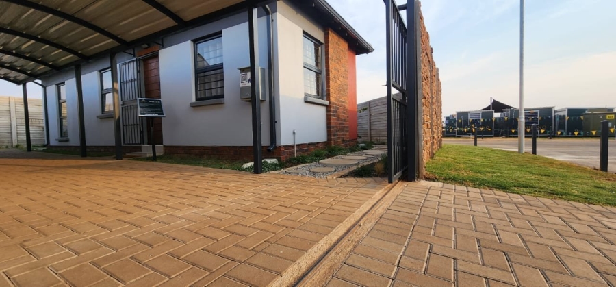 3 Bedroom Property for Sale in Sky City Gauteng