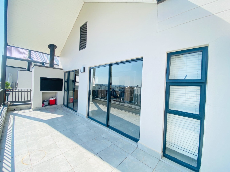 To Let 2 Bedroom Property for Rent in Waterfall Gauteng