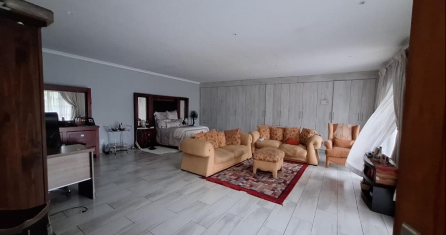 4 Bedroom Property for Sale in Glen Marais Gauteng