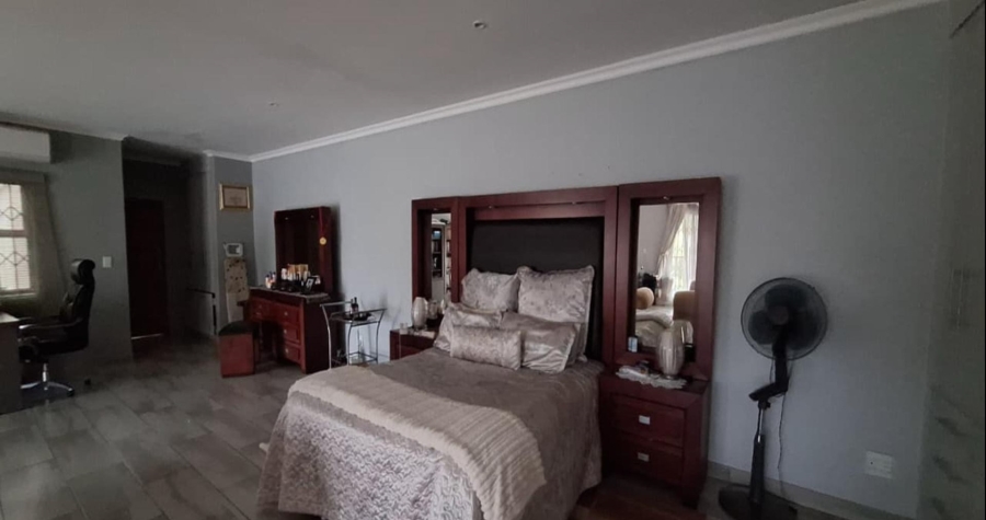 4 Bedroom Property for Sale in Glen Marais Gauteng