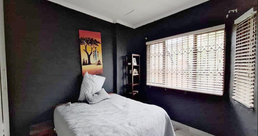 4 Bedroom Property for Sale in Glen Marais Gauteng