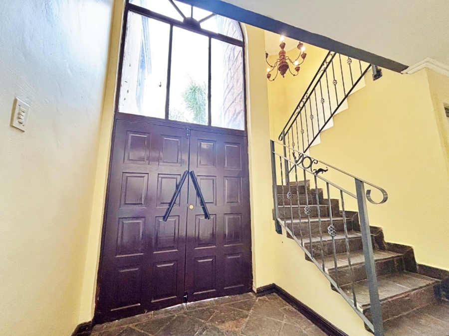 5 Bedroom Property for Sale in Amberfield Crest Estate Gauteng
