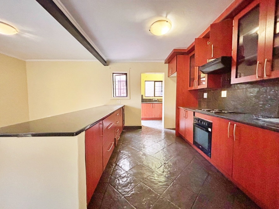 5 Bedroom Property for Sale in Amberfield Crest Estate Gauteng