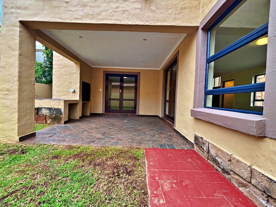 5 Bedroom Property for Sale in Amberfield Crest Estate Gauteng