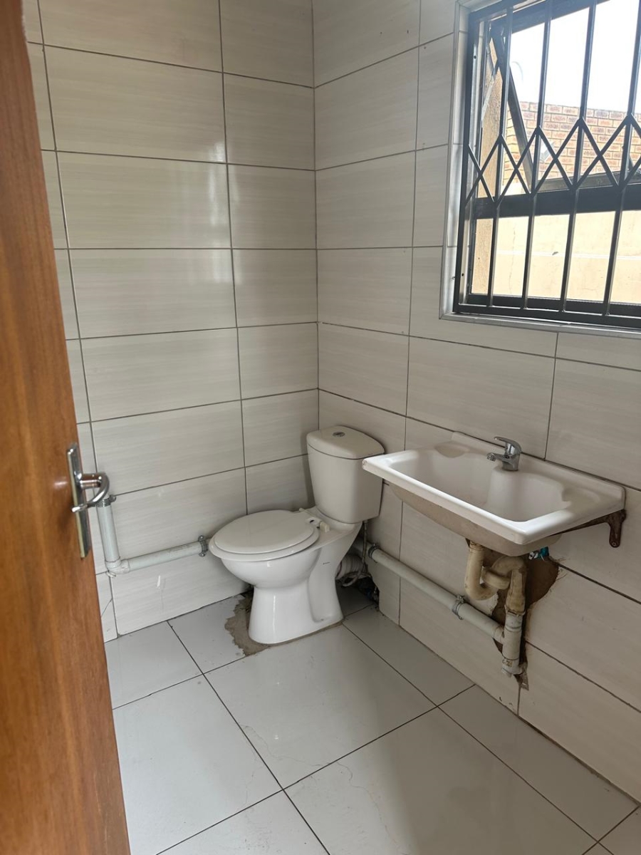 1 Bedroom Property for Sale in Glenvista Gauteng