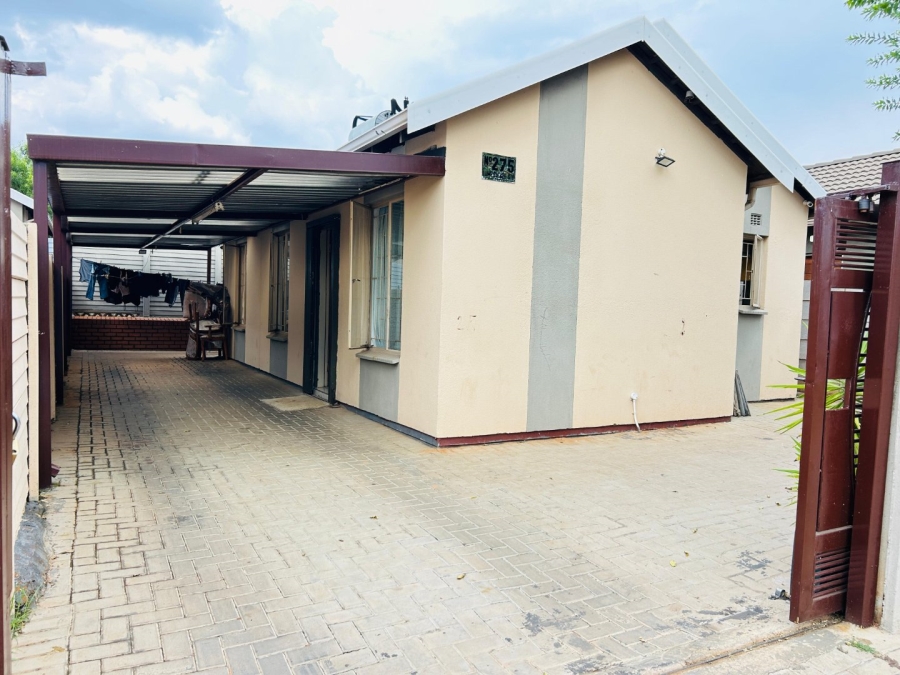 3 Bedroom Property for Sale in Sky City Gauteng