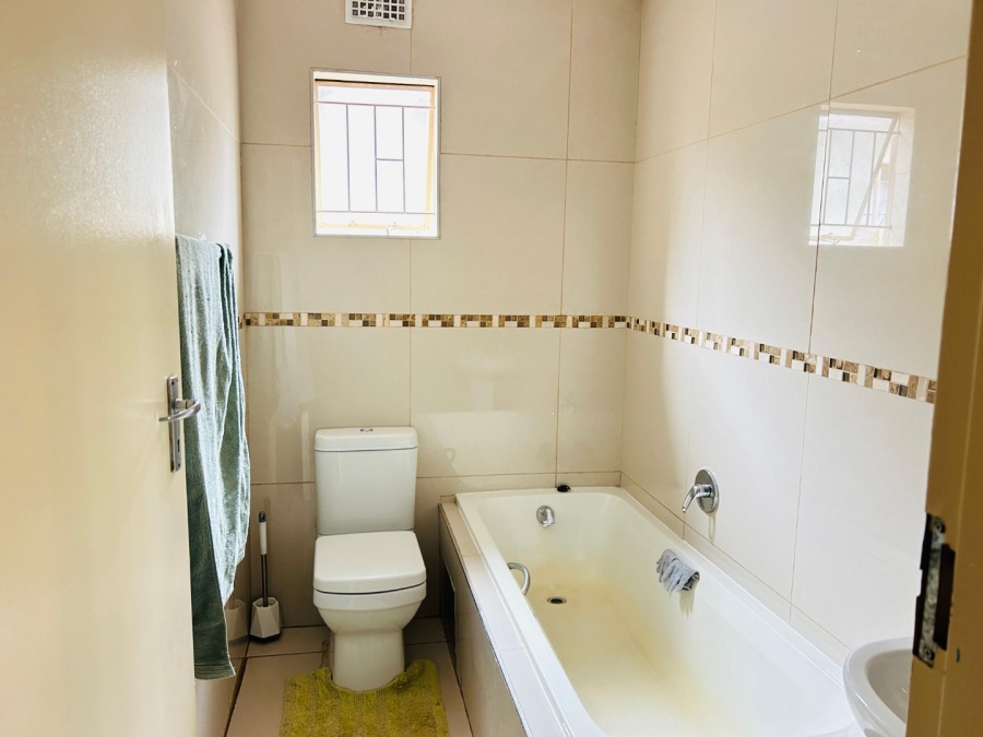 3 Bedroom Property for Sale in Sky City Gauteng